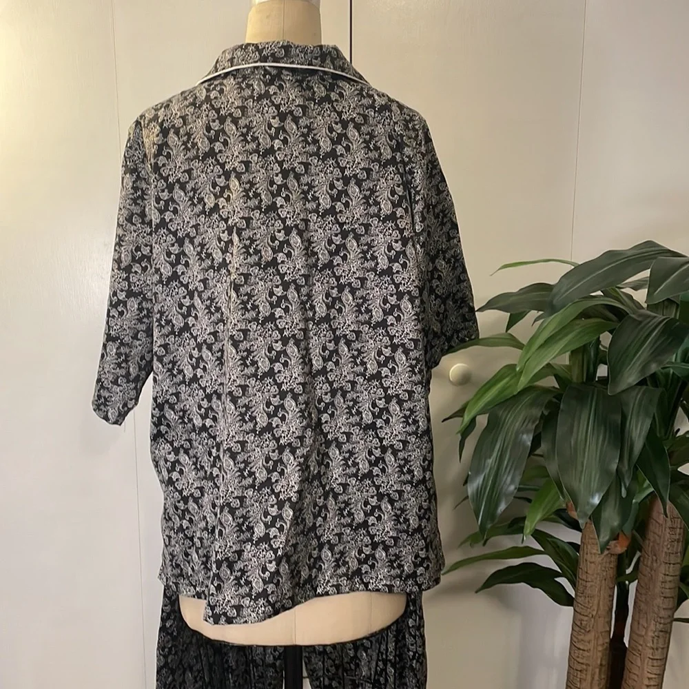 Chaps paisley black and white pajama short sleeve set - Picture 5 of 7